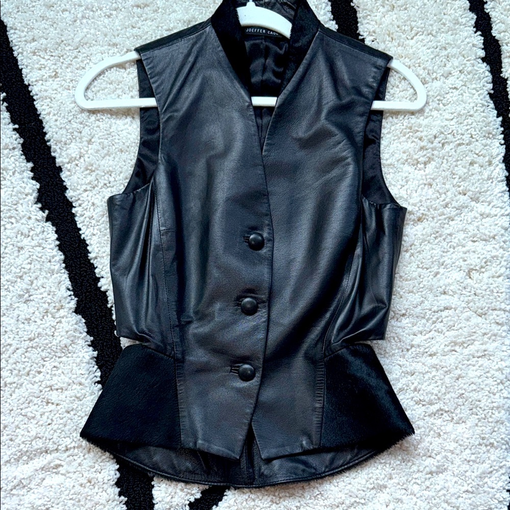 Rare Black Leather Vest Joeffer Caoc (2)
Made in Canada (Toronto designer)